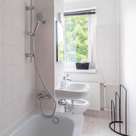 شقة 3 Zimmer, Balkon, Einzelbetten, Kueche