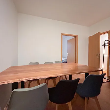 شقة 3 Zimmer, Balkon, Einzelbetten, Kueche