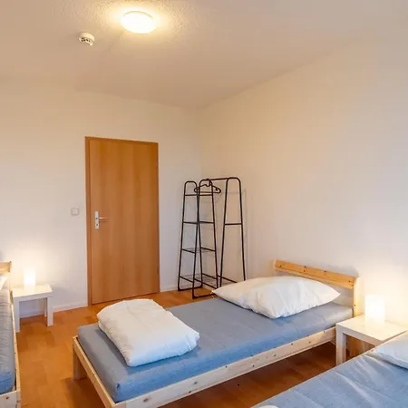 3 Zimmer, Balkon, Einzelbetten, Kueche شقة