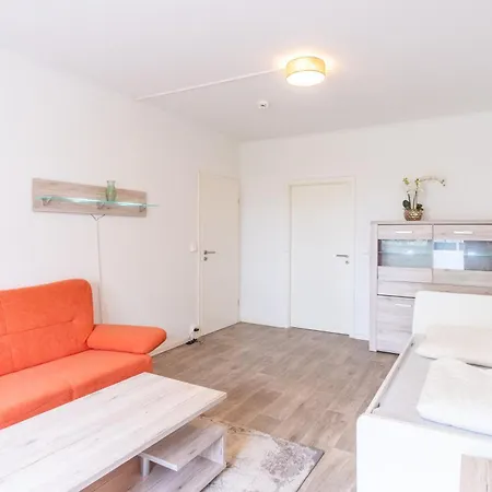 3 Zimmer, Balkon, Einzelbetten, Kueche
