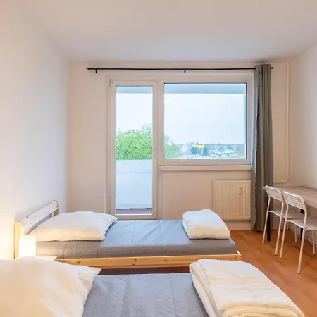 3 Zimmer, Balkon, Einzelbetten, Kueche ماغديبورغ