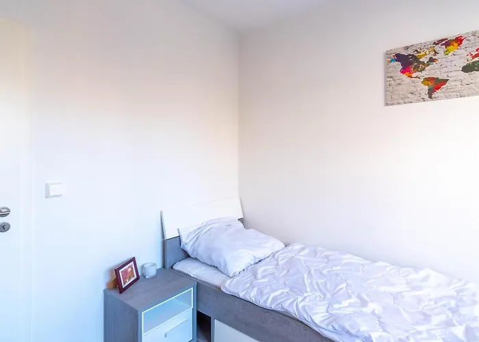 1-5 Wohnungen, Einzelbetten マクデブルク